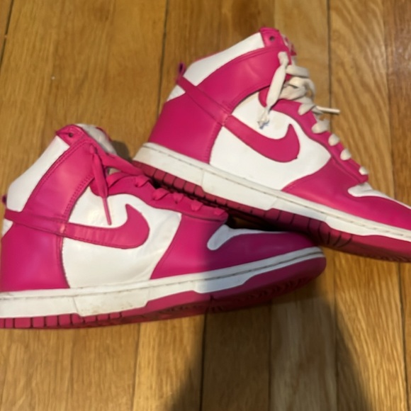 Pink Nike mid Dunks - Picture 2 of 3